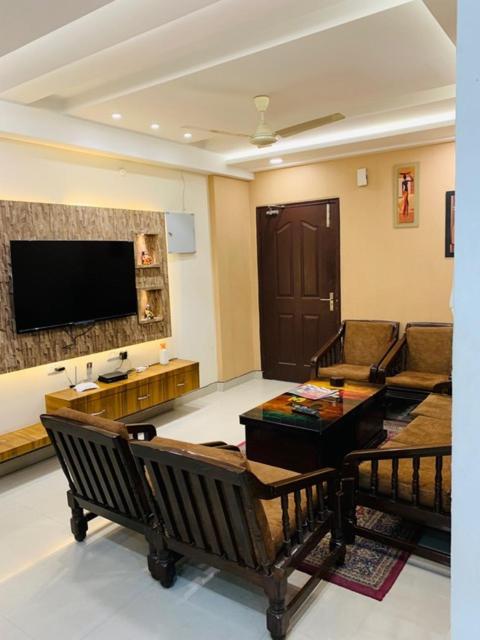 Vara Apartment Varanasi